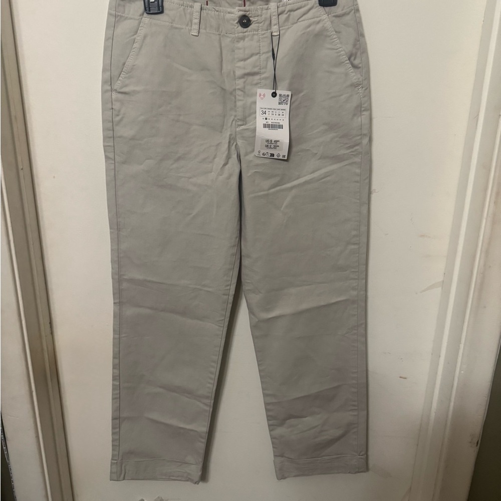 Zara Women's Light Gray Capris